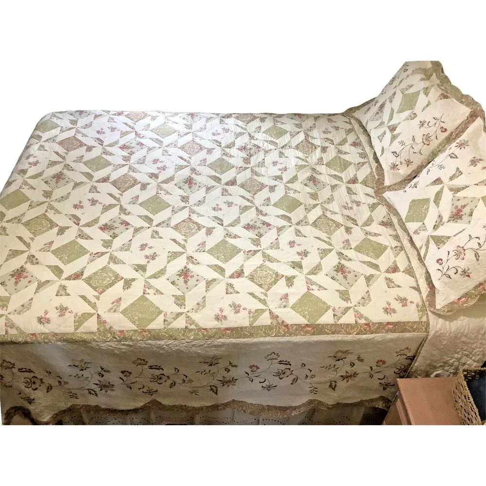 WestPoint Home King Size Patchwork Quilt Set w/ 2 Shams Green Floral Embroidered